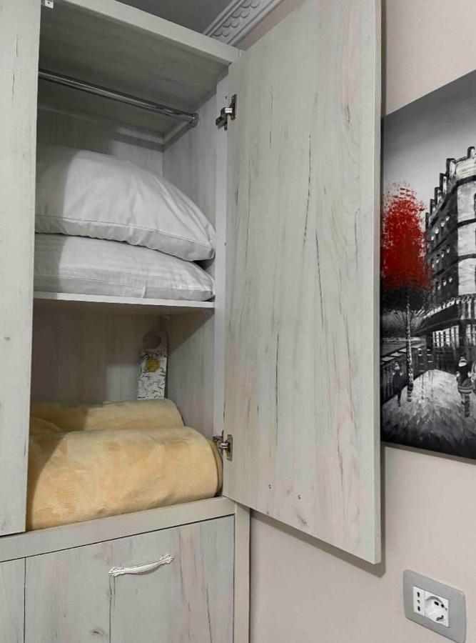Warm Apartment In The Center Of Tirana City Eksteriør billede