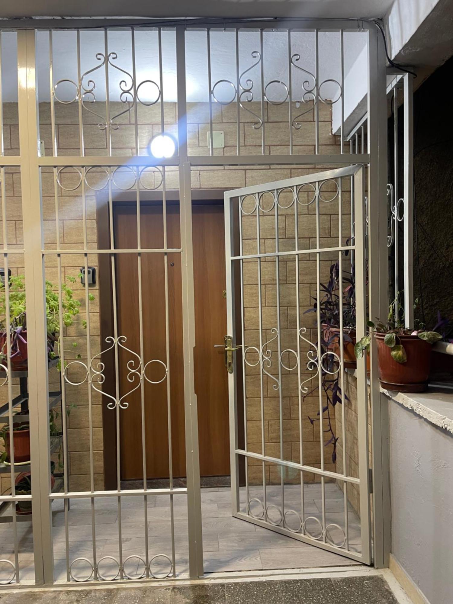 Warm Apartment In The Center Of Tirana City Eksteriør billede